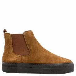 Amber Brown