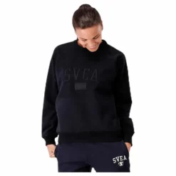 Betty Crew Black