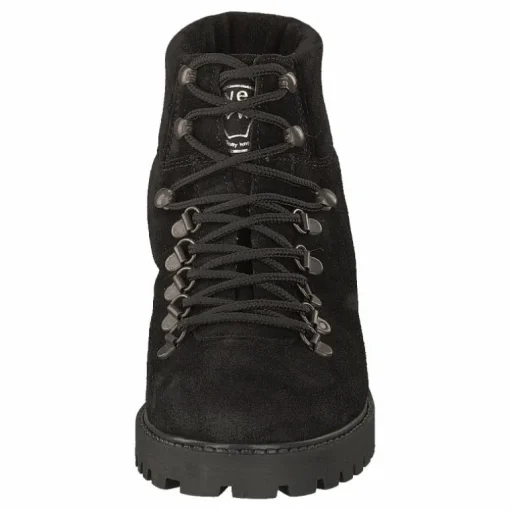 Chris Boots Black