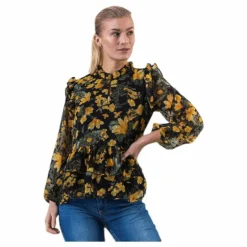 Joan Ls Top Red