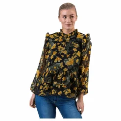 Joan Ls Top Red