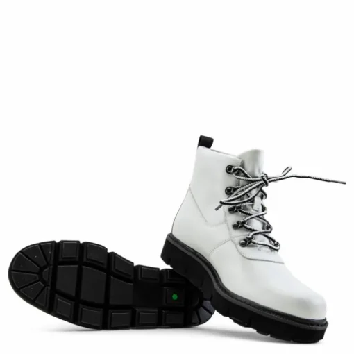 Raywood Alpine Hiker White