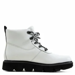 Raywood Alpine Hiker White
