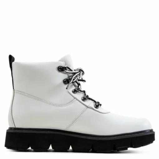 Raywood Alpine Hiker White